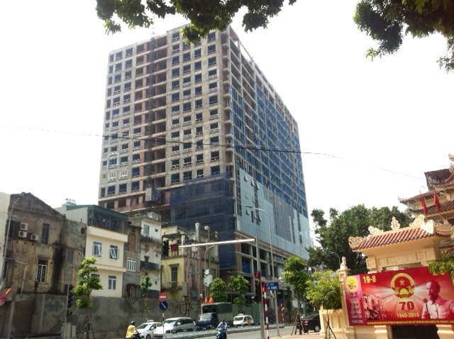 Chưa có phương án đền bù cho người mua căn hộ tại tòa 8B Lê Trực
