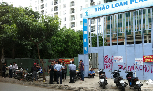  Nộp tiền tỷ khách hàng vẫn bị 'treo' nhà